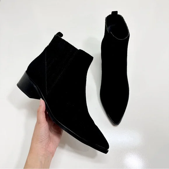 Marc fisher discount yommi chelsea bootie